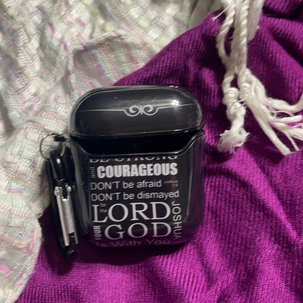 New encouraging Bible verse AirPod case